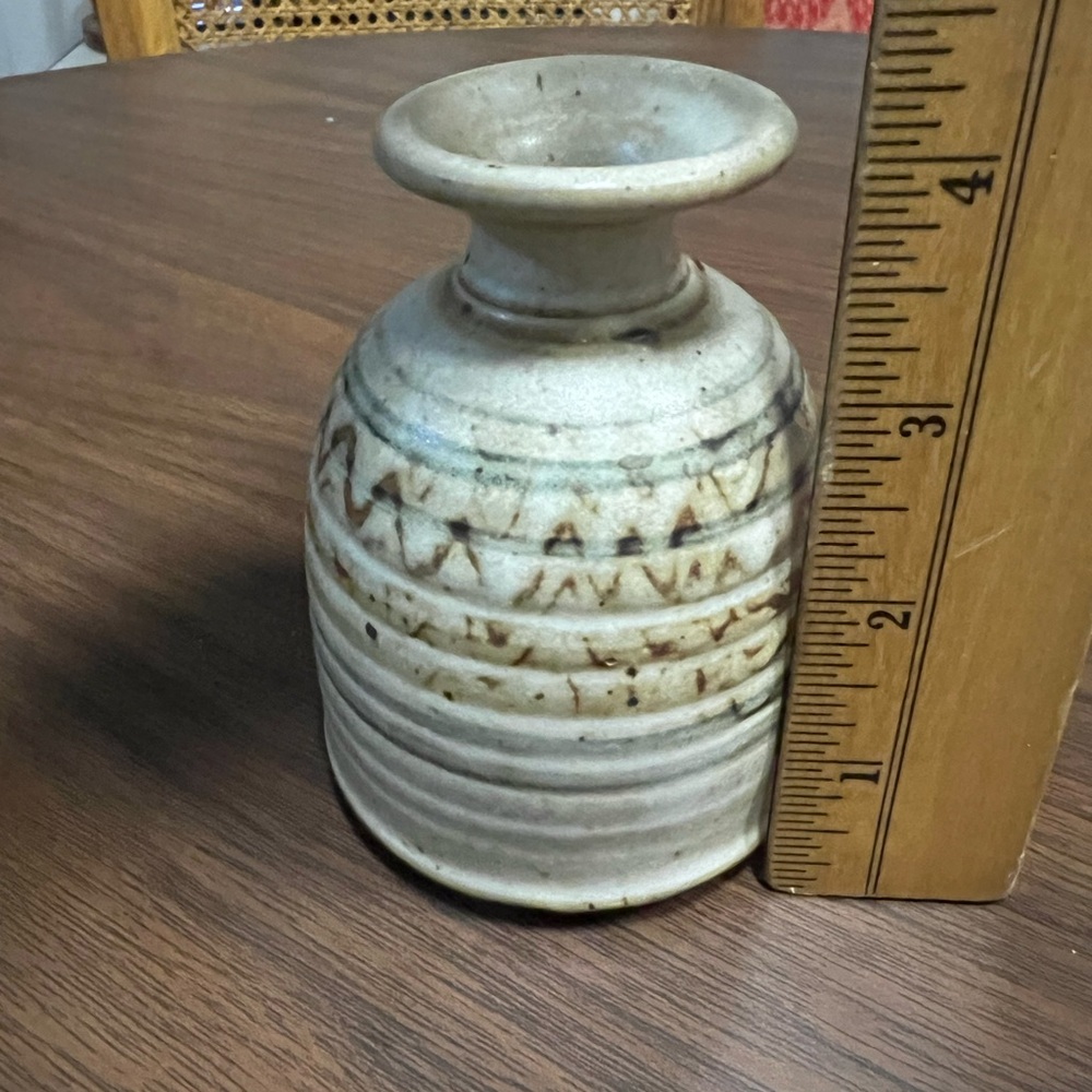 Studio Pottery Vase - Picture 3 of 5